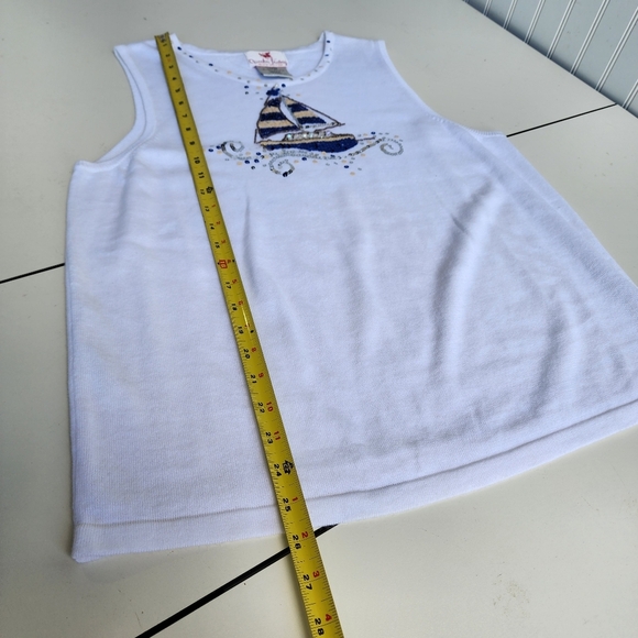 Quacker Factory White Sailboat Sweater Vest Womens Sleeveless Sequin Top Knit L - Picture 9 of 10